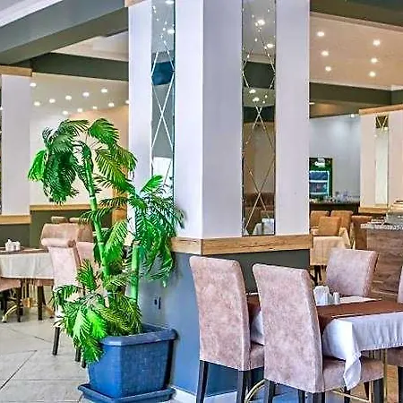 Tropical Deluxe Szálloda 4*